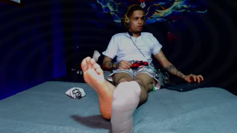 Snapshot of lilray99 chatting on December 2025 06:42:02 AM ONLYFANS online show from December 2025 06:42:02 AM