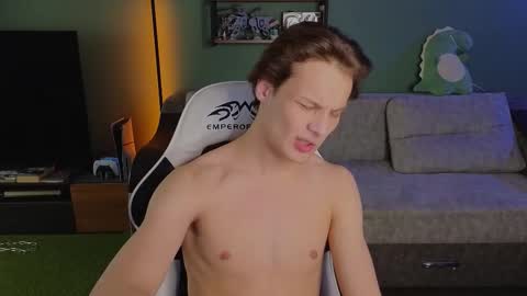 lilteddyboy online show from October 2025 04:25:02 PM