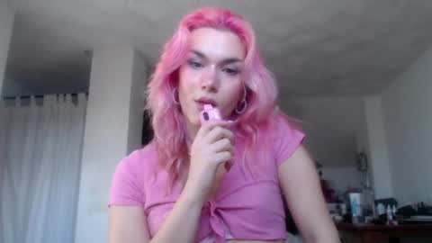 Snapshot of lilvenice7 chatting on February 2026 04:19:02 PM lilvenice7 online show from February 2026 04:19:02 PM