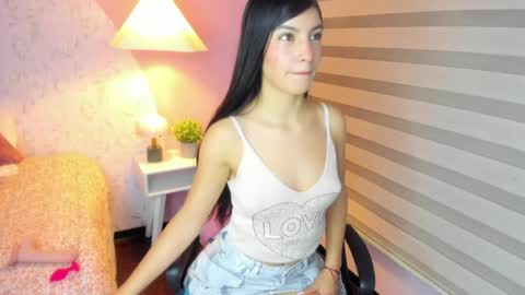 Snapshot of lily__10 chatting on May 2026 08:25:01 PM Lily online show from May 2026 08:25:01 PM