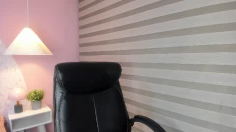 Snapshot of lily__10 chatting on June 2026 08:44:02 PM Lily online show from June 2026 08:44:02 PM