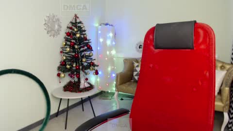 Lily online show from December 2024 07:18:01 AM