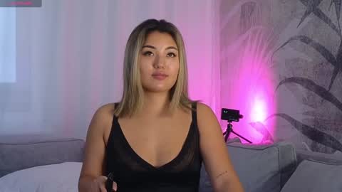 Snapshot of lily_foster_ chatting on December 2024 05:42:02 AM Lily online show from December 2024 05:42:02 AM