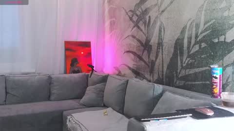 Snapshot of lily_foster_ chatting on December 2024 01:13:01 PM Lily online show from December 2024 01:13:01 PM