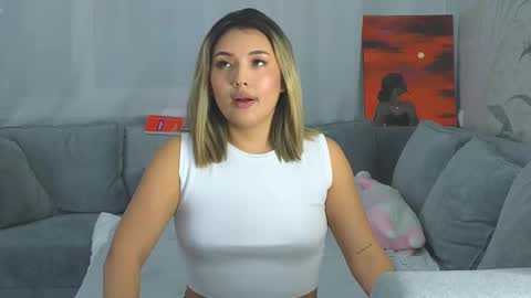 Snapshot of lily_foster_ chatting on February 2025 03:41:02 PM Lily online show from February 2025 03:41:02 PM