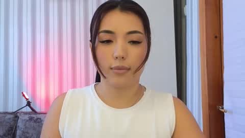 Snapshot of lily_foster_ chatting on September 2025 12:05:02 PM Lily online show from September 2025 12:05:02 PM