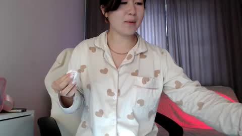 Snapshot of lily_litle chatting on October 2025 09:12:01 AM Lily Litle online show from October 2025 09:12:01 AM