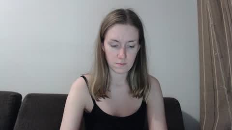Snapshot of lily_love_x chatting on July 2026 11:44:01 PM lily_love_x online show from July 2026 11:44:01 PM