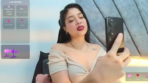 Snapshot of lily_meghan chatting on June 2026 08:15:02 PM LILY MEGHAN online show from June 2026 08:15:02 PM