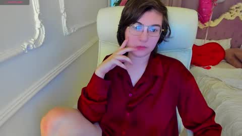 Lily online show from April 2026 06:02:01 AM