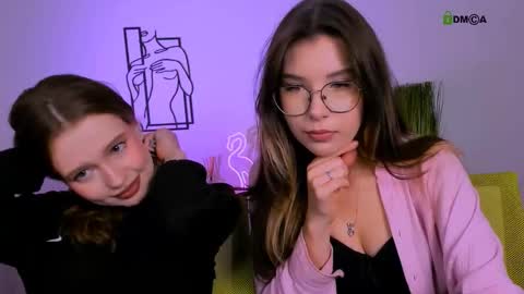 Lily online show from September 2025 07:13:01 PM