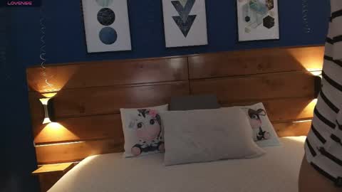 Lily  online show from June 2026 07:49:02 PM