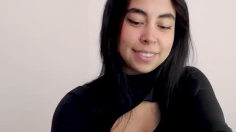 Lily Roberts online show from February 2026 04:19:01 PM