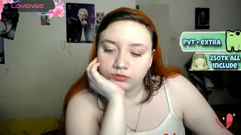 Snapshot of lily_shamy chatting on February 2025 05:19:02 PM Alice online show from February 2025 05:19:02 PM