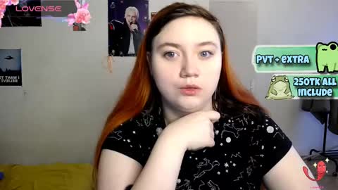 Snapshot of lily_shamy chatting on February 2025 01:40:01 PM Alice online show from February 2025 01:40:01 PM