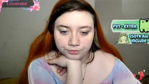 Snapshot of lily_shamy chatting on February 2025 04:45:02 PM Alice online show from February 2025 04:45:02 PM