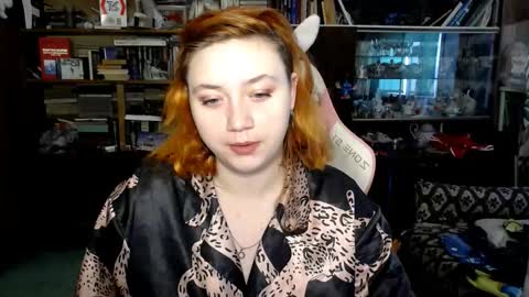 Snapshot of lily_shamy chatting on October 2025 06:14:02 AM Alice online show from October 2025 06:14:02 AM