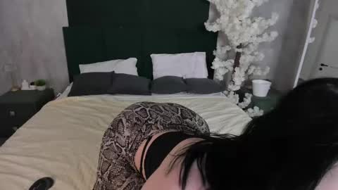 lily online show from May 2026 09:36:01 AM