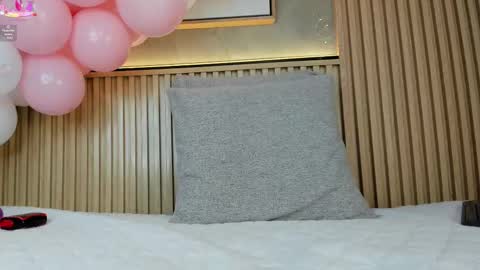 Snapshot of lily_vale chatting on February 2026 04:31:02 AM Lily online show from February 2026 04:31:02 AM