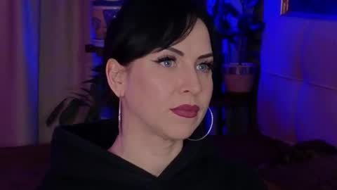 Snapshot of lilyconor chatting on November 2025 04:06:01 PM Lily online show from November 2025 04:06:01 PM