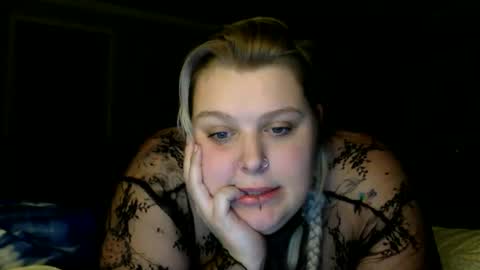 Snapshot of lilyflowerzx chatting on October 2025 02:39:02 AM lily online show from October 2025 02:39:02 AM