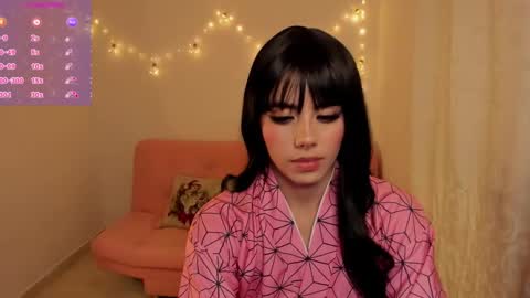 lily help me to collect more cosplay online show from January 2025 05:05:01 AM