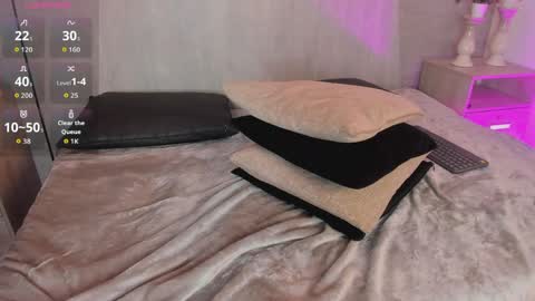   online show from April 2026 07:25:01 PM