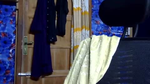 limaakter246618 online show from September 2025 06:51:02 PM