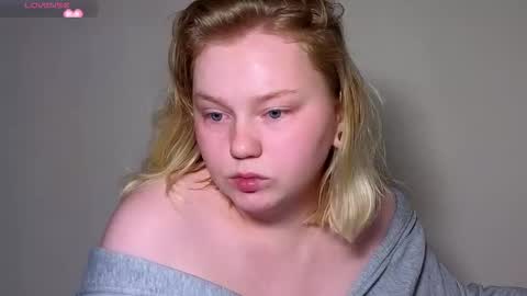 Snapshot of lime_cat chatting on September 2025 12:01:02 AM lime cat online show from September 2025 12:01:02 AM