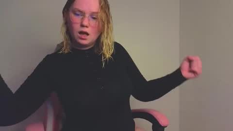 Snapshot of lime_cat chatting on November 2025 02:06:01 AM lime cat online show from November 2025 02:06:01 AM