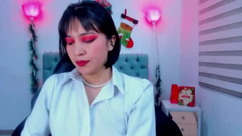 Snapshot of lina_bedoya chatting on December 2024 11:43:02 AM Lina Bedoya online show from December 2024 11:43:02 AM