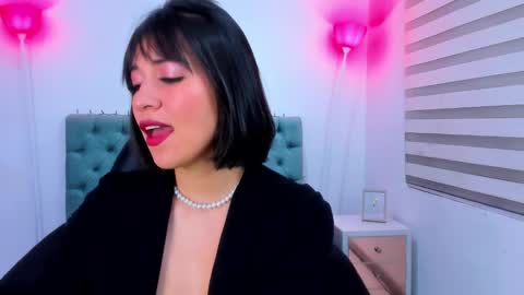Snapshot of lina_bedoya chatting on January 2025 11:43:01 AM Lina Bedoya online show from January 2025 11:43:01 AM