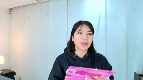Snapshot of lina_bedoya chatting on October 2025 11:31:01 AM Lina Bedoya online show from October 2025 11:31:01 AM