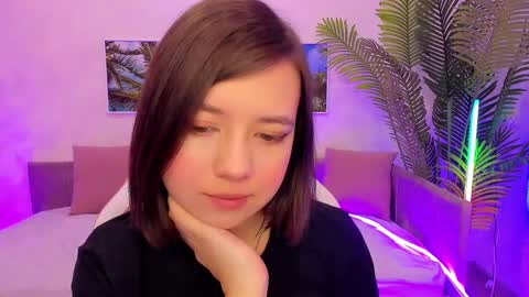 Lina online show from February 2025 01:58:02 AM