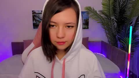 Lina online show from February 2025 01:47:02 AM