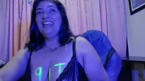 Lina Mara99 online show from April 2026 02:01:01 AM