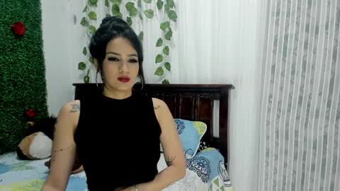 paola online show from December 2024 09:56:01 PM