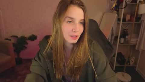 Snapshot of lina_reeds chatting on March 2026 01:11:02 AM LINA online show from March 2026 01:11:02 AM