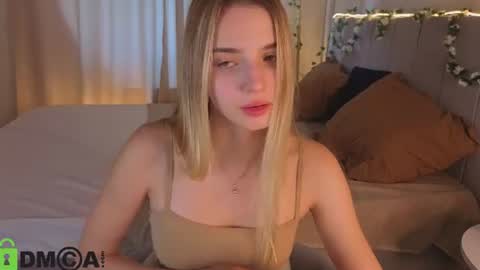 Snapshot of lina_reeds chatting on July 2026 01:31:01 AM LINA online show from July 2026 01:31:01 AM