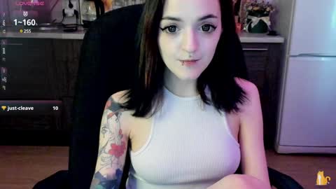 Snapshot of lina_tyaan chatting on December 2024 11:02:01 AM Lina 3 1715622743 online show from December 2024 11:02:01 AM