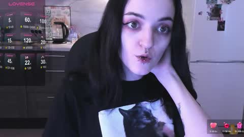 Snapshot of lina_tyaan chatting on November 2025 08:39:02 AM Lina 3 1715622743 online show from November 2025 08:39:02 AM