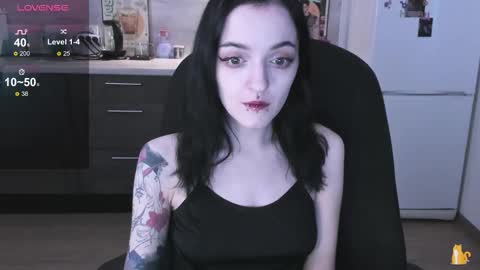 Snapshot of lina_tyaan chatting on December 2025 07:34:01 AM Lina 3 1715622743 online show from December 2025 07:34:01 AM