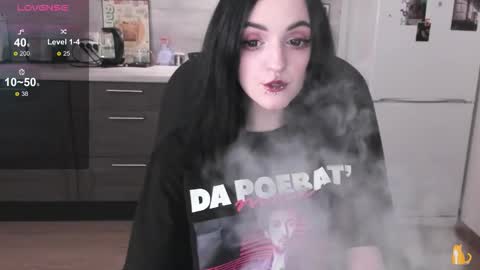 Snapshot of lina_tyaan chatting on December 2025 02:56:02 PM Lina 3 1715622743 online show from December 2025 02:56:02 PM