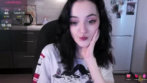 Snapshot of lina_tyaan chatting on March 2026 08:09:02 AM Lina 3 1715622743 online show from March 2026 08:09:02 AM