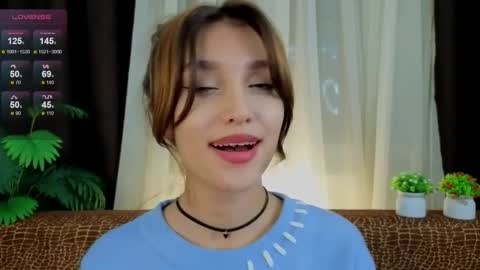 Lina online show from September 2025 03:45:02 PM