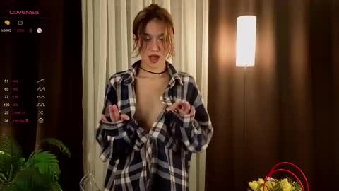 Lina online show from October 2025 05:48:02 PM