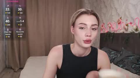 linacute52 online show from March 2025 10:45:02 AM