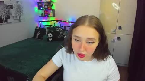 Lina online show from March 2026 11:32:02 PM