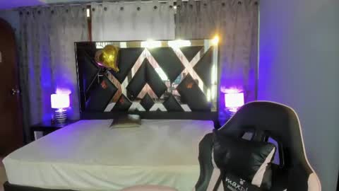  Linda  online show from June 2026 06:50:01 PM