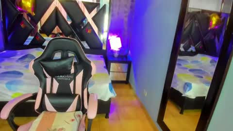  Linda  online show from July 2026 06:34:02 PM
